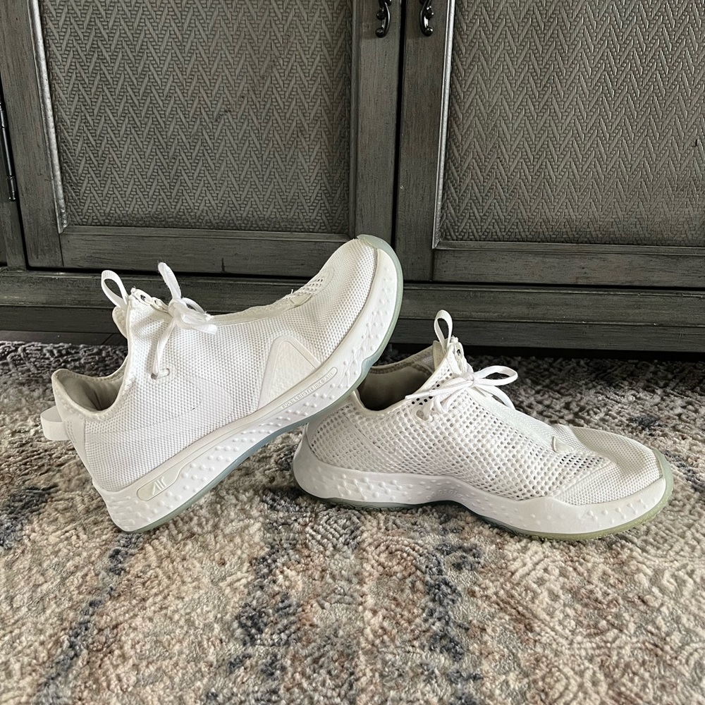 Mens Nike PG 4 Paul George Basketball Shoes